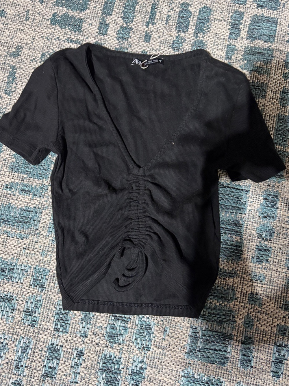 Zara - V neck ruched black crop top